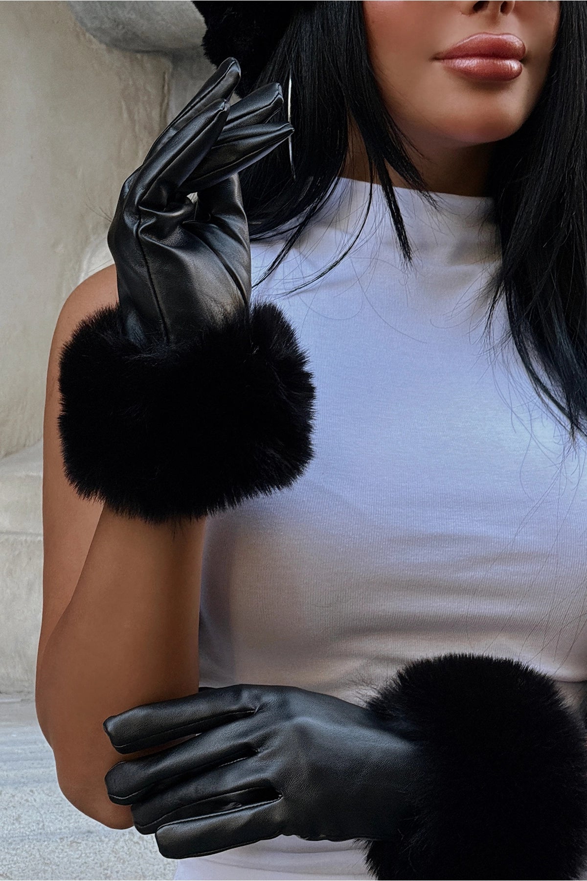 Elevate Your Winter Elegance with Black Leather Gloves